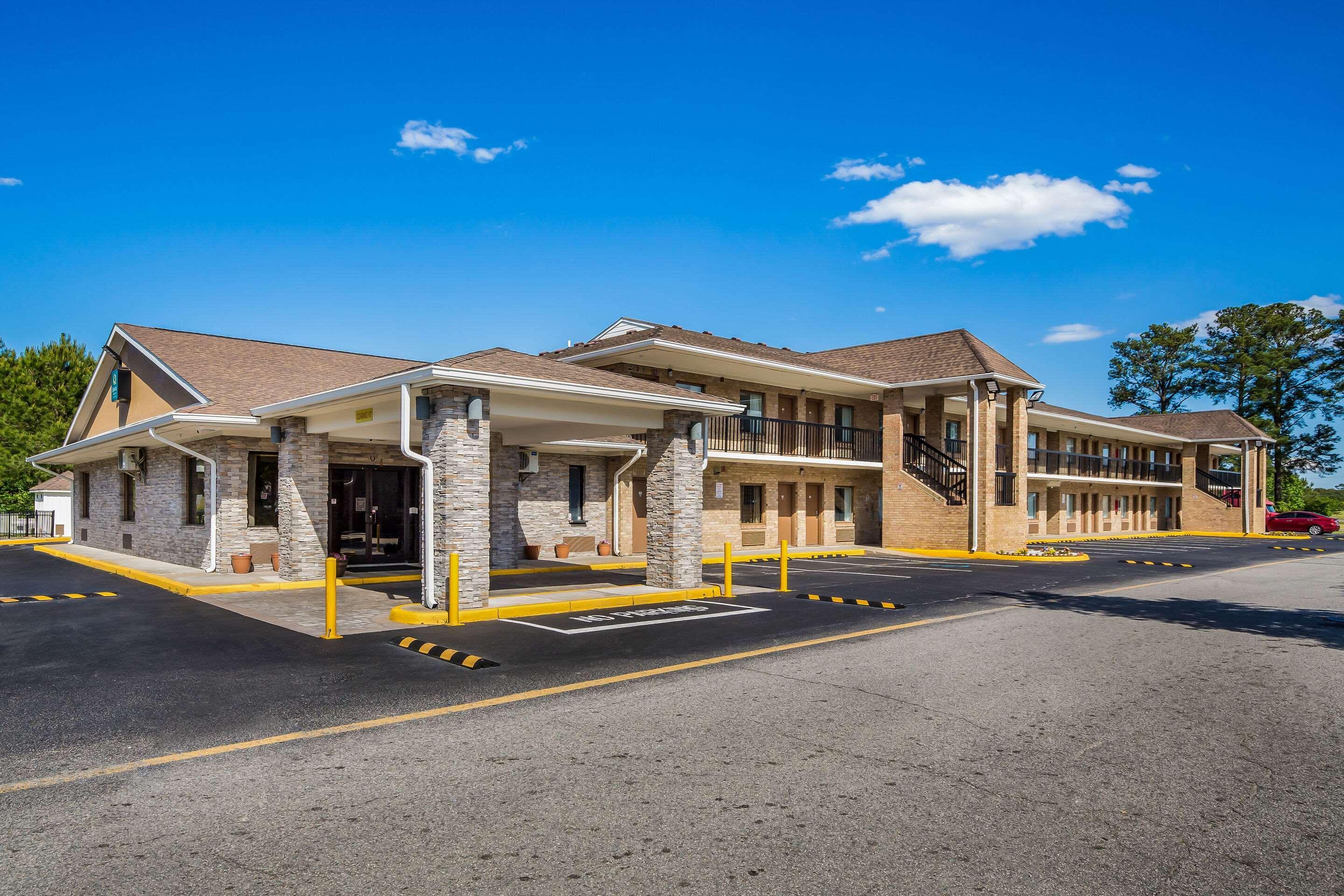 Quality Inn & Suites Suffolk Exterior photo